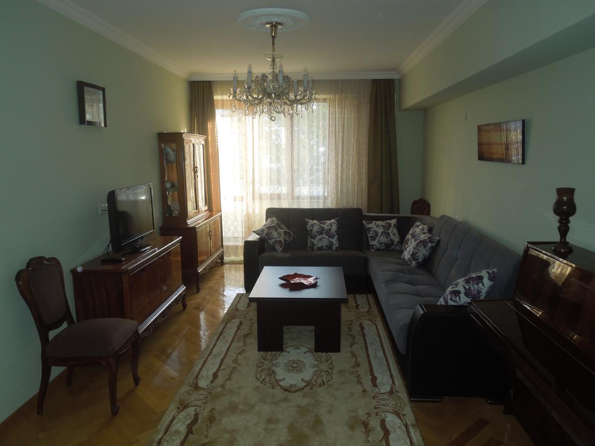 Nellie'S Apartment Batumi Eksteriør billede