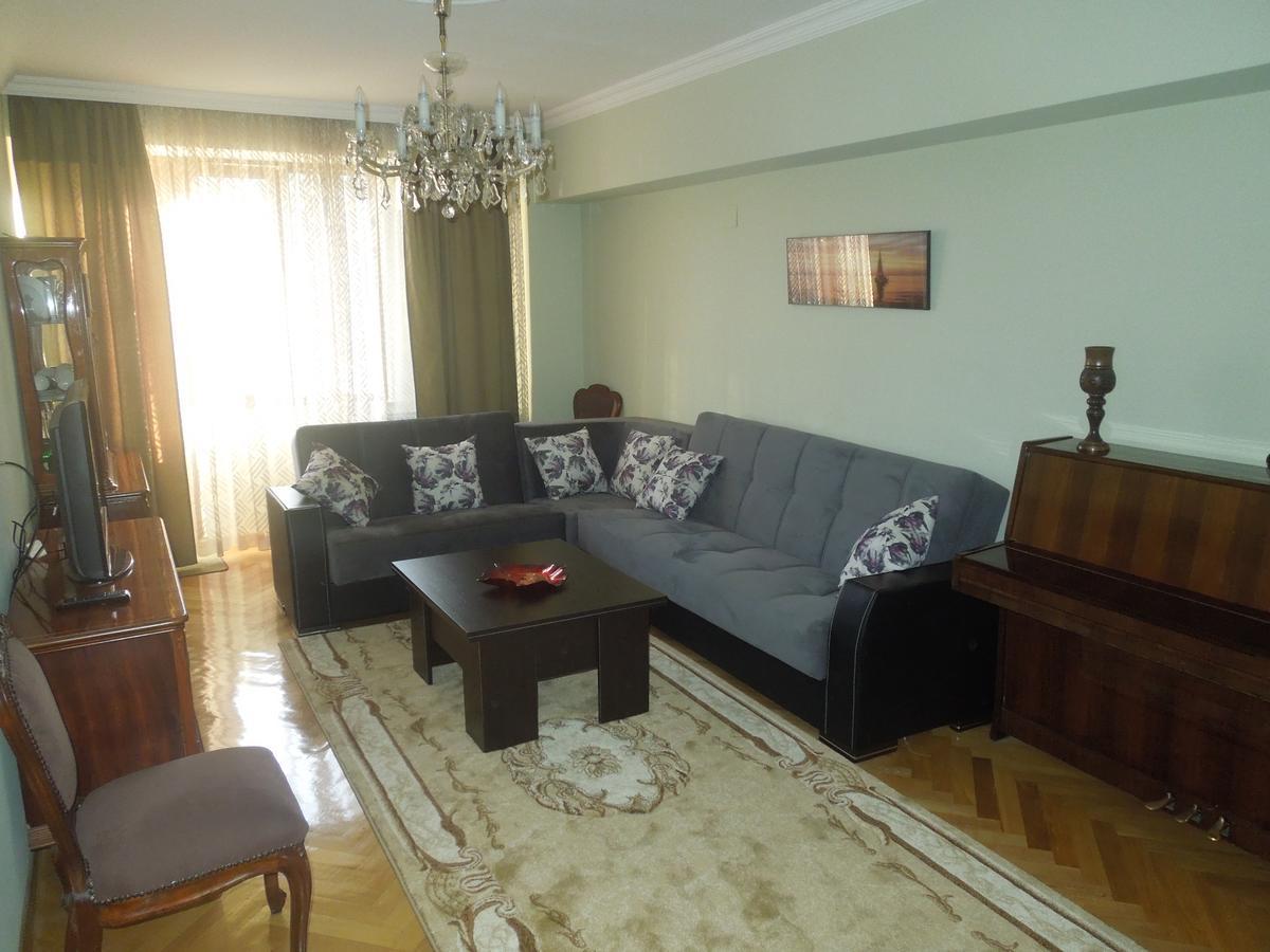 Nellie'S Apartment Batumi Eksteriør billede